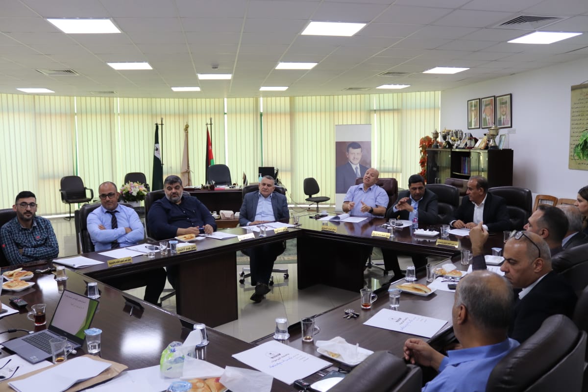 مجلس كلية الأعمال يعقد اجتماعه الأول للعام الجامعي 2025/2026