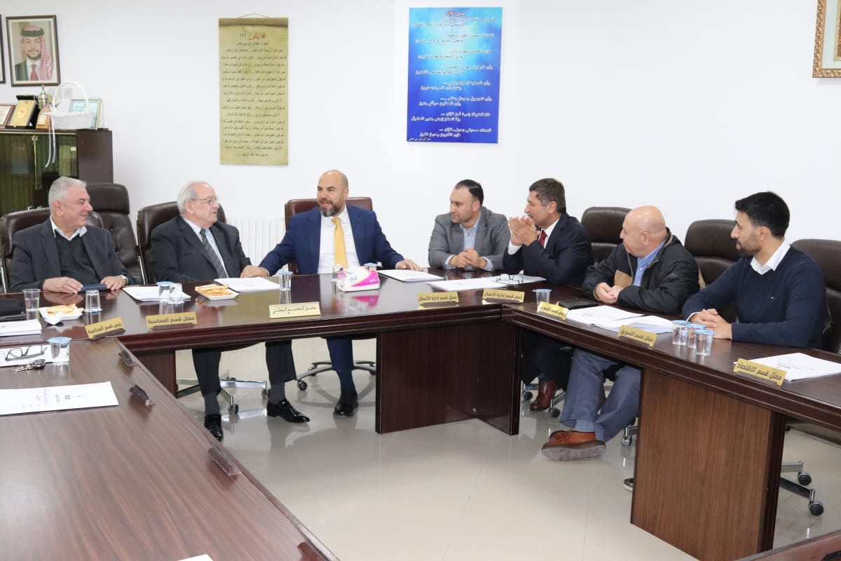 السيد نديم المـعشر والأستاذ الدكتور عبد الرزاق بني هاني عضوين في مجلس كلية الأعمال